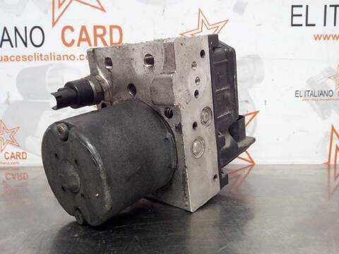 Foto 4ª: Abs Toyota Avensis 2.0 D4-D EXECUTIVE SEDAN 4-PTAS) BERLINA 116CV 85KW [1CDFTV] (2003)