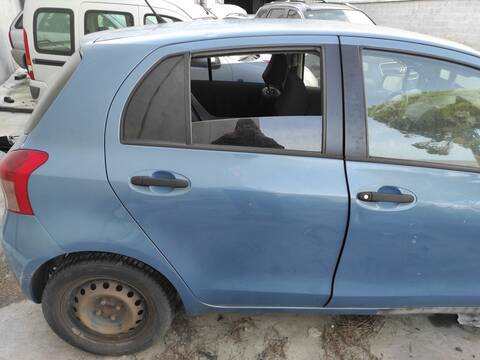 Puerta Trasera Derecha Toyota Yaris 1KR