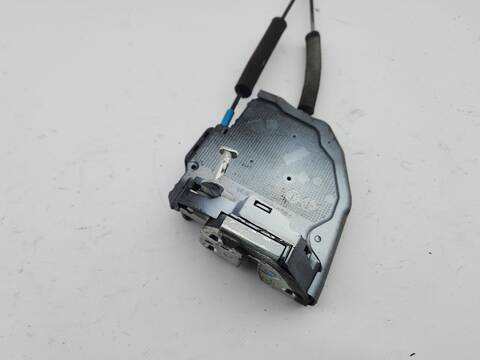 Foto 3ª: Cerradura Puerta Trasera Izquierda Toyota Corolla HYBRID FEEL 122CV [2ZR] (2019)