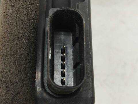Foto 3ª: Cerradura Puerta Delantera Izquierda Iveco Camion D 35S12 [F1AGL411XE] (2021)