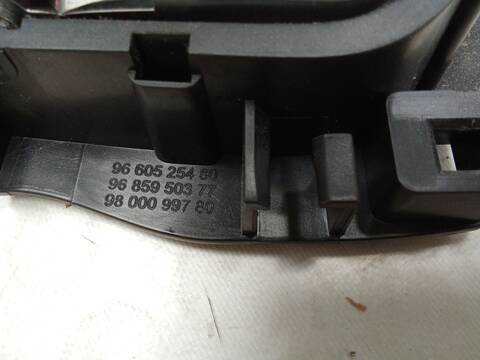 Foto 4ª: Maneta Interior Trasera Izquierda Peugeot 508 2.0 HDI 140CV 103KW [RHF (DW10BTED4),RHA (DW10CTED4)] (2024)