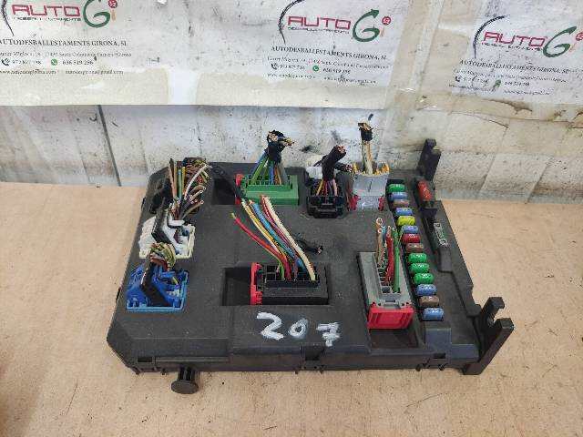 Foto 2ª: Caja Reles Fusibles Peugeot 207 1.6 HDI SW [9HX] (2010)