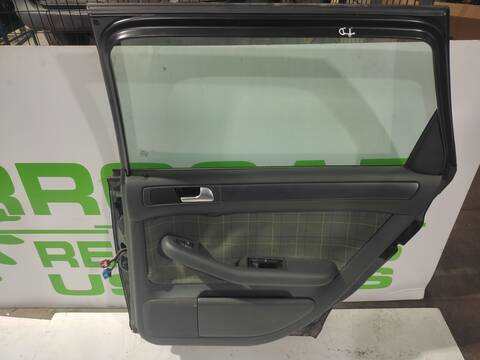 Foto 3ª: Puerta Trasera Derecha Audi A6 2.5 TDI QUATTRO BERLINA 180CV 132KW [BAU] (2001)