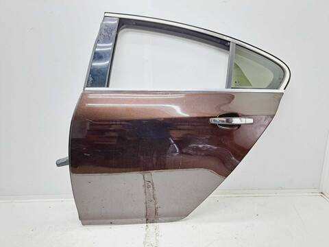 Puerta Trasera Izquierda Opel Insignia SELECTIVE BERLINA 136CV 100KW