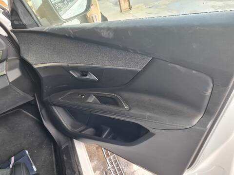 Foto 4ª: Asientos Traseros Peugeot 3008 ALLURE 131CV 96KW [YH01] (2020)
