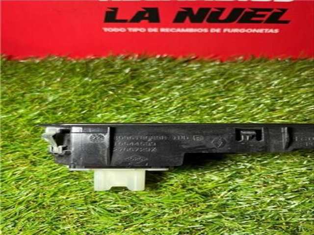 Foto 2ª: Botonera Elevalunas Renault Trafic L1H1 3 0T 8/9 ASIENTOS) EQUILIBRE BLUE DCI FAP CAT 110CV 81KW [M9R Z7]