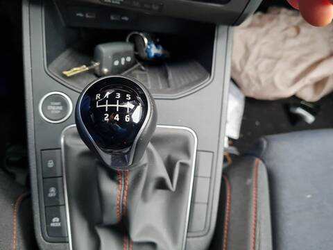 Foto 2ª: Palanca de Cambio Seat Ibiza FR 116CV 85KW [DLAA] (2022)