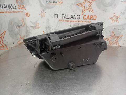 Foto 3ª: Guantera Opel Mokka EDITION ECOFLEX 131CV 96KW [A17DTS] (2014)