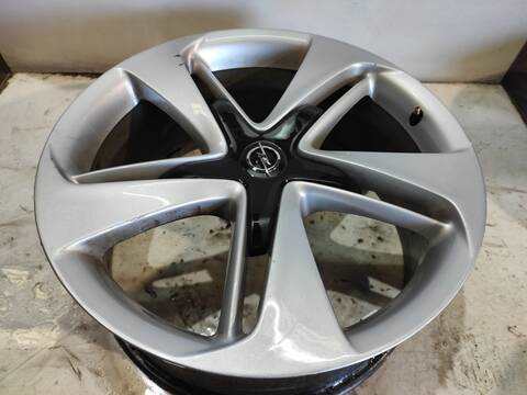 Foto 3ª: Juego LLantas Opel Astra A16LET (2013)