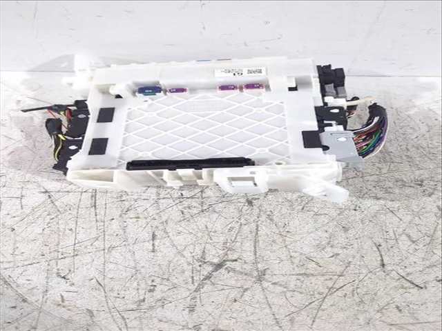 Foto 3ª: Caja Reles Fusibles Toyota Yaris 1.5 HYBRID MXPH11) 92CV [M15A-FXE] (2020)