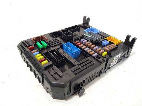 Foto 2ª: Caja Reles Fusibles Citroen C4 1.5 BLUEHDI 130 BBYHZB) 131CV 96KW [YH01] (2022)