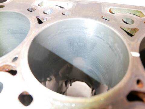Bloque Motor Ford Transit 130 CV 96KW