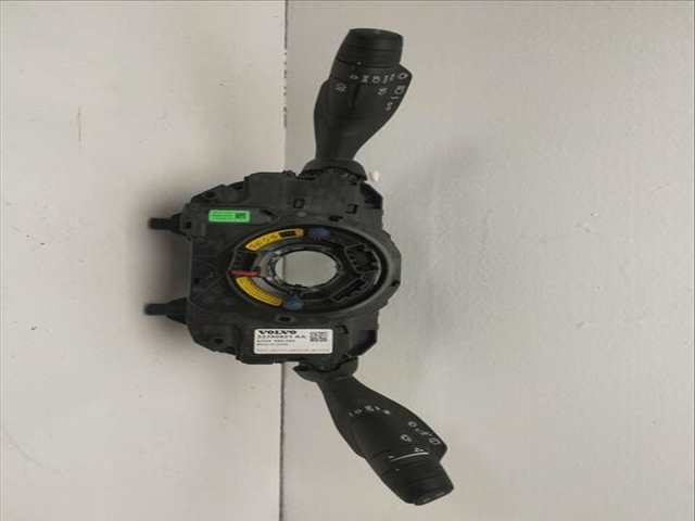 Foto 1ª: Mando Luces Volvo XC 60 CORE AWD 250CV 184KW [B420T11] (2025)