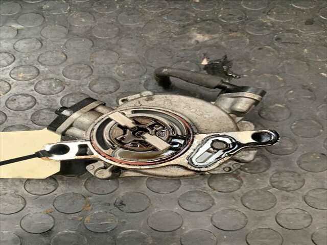 Foto 1ª: Depresor Freno Bomba Vacio Ford Focus 1.600 TDCI 115CV/85KW 0CV [T1DB] (2012)