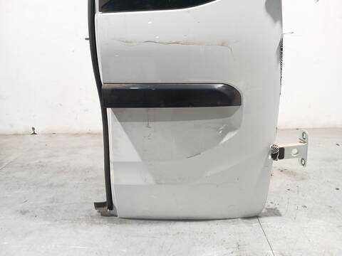 Foto 2ª: Puerta Trasera Derecha Mercedes Clase T 160 1.3 TI 102CV 75KW MONOVOLUMEN W420 420.853)
