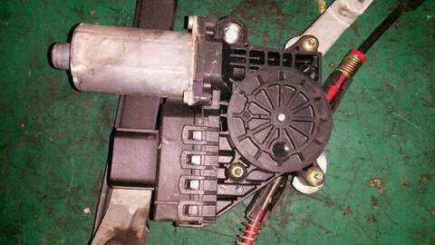 Foto 2ª: Elevalunas Eléctrico Delantero Derecho Ford Mondeo TREND 06.2003 ) D) BERLINA 130CV 96KW [CFBA] (2004)