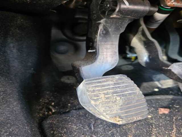 Pedal Embrague Peugeot 2008 HMZ