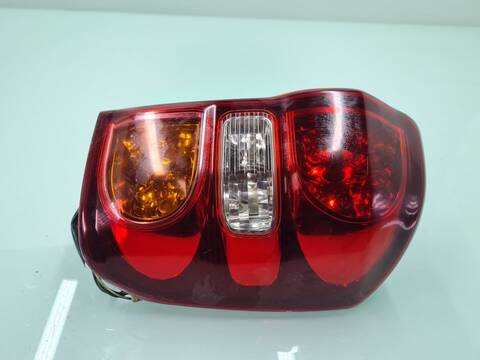 Piloto Trasero Derecho Toyota Rav4 2.0 D-4D EXECUTIVE 4X4 2003 ) 116CV 85KW