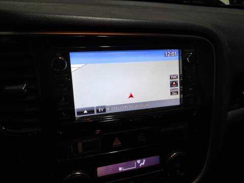 Sistema GPS Mitsubishi Outlander 4B11