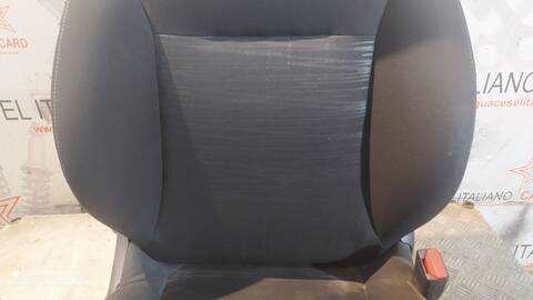 Foto 3ª: Asiento Delantero Derecho Peugeot 208 ACCESS 68CV 50KW [8HR01] (2013)