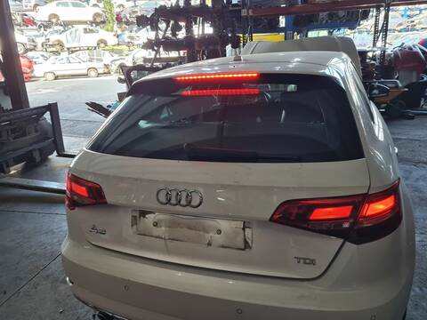 Portón Audi A3 ATTRACTION 110CV 81KW