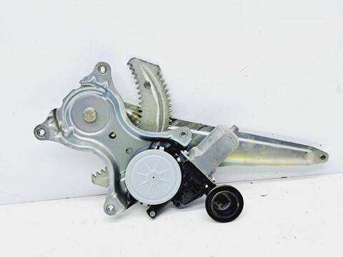 Elevalunas Manual Trasero Derecho Toyota Rav4 ADVANCE 143CV 105KW