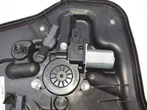 Foto 2ª: Elevalunas Manual Trasero Derecho Mazda CX3 2.0 G CAT 121CV 89KW [PE] (2019)