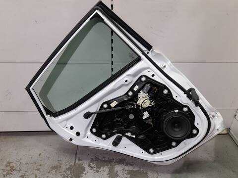 Foto 3ª: Puerta Trasera Izquierda Ford Fiesta 1.5 TDCI 86CV 63KW [XUJG] (2018)