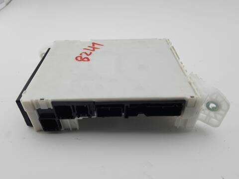 Foto 4ª: Caja Reles Fusibles Toyota Yaris MXPJ1) 1.5 HYBRID 92CV [M15A] (2024)