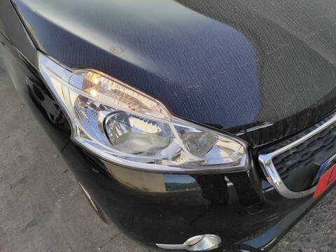 Faro Derecho Peugeot 208 ZM01