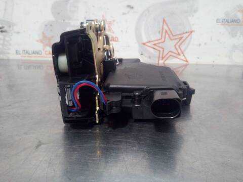 Foto 4ª: Cerradura Puerta Trasera Derecha Volkswagen Golf BERLINA 90CV 66KW (1997)