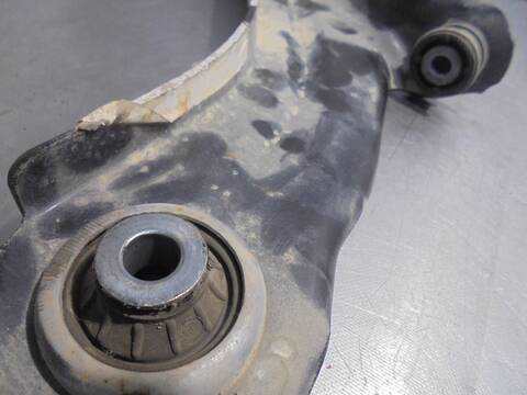 Foto 3ª: Brazo Suspension Delantero Izquierdo Renault Megane CONFORT AUTHENTIQUE BERLINA 113CV 83KW II BERLINA 5P [K4M T7] (2002)