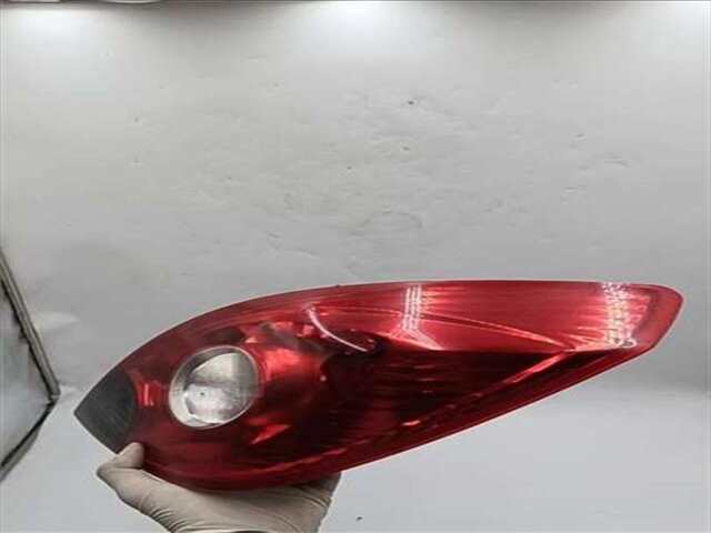 Foto 3ª: Piloto Trasero Derecho Opel Corsa 1.3 ENJOY [1.3 LTR. - 55 KW 16V CDTI] [Z 13 DTJ / LDP]