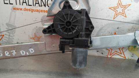 Foto 3ª: Elevalunas Eléctrico Delantero Derecho Dacia Duster ACCESS 115CV 84KW [H4M D7] (2019)