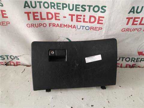 Guantera Toyota Carina 2.0