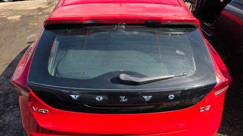 Portón Volvo V40 D5204T6