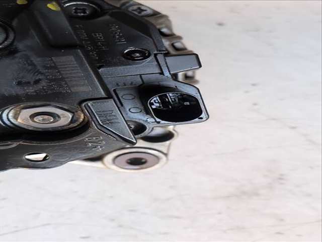 Foto 2ª: Alternador Volkswagen Golf 1.6 TDI DPF 105CV (2008)