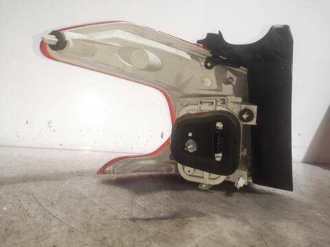 Foto 2ª: Piloto Trasero Derecho Peugeot 2008 HN01 (2016)