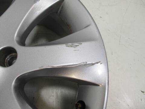 Foto 3ª: Juego LLantas Opel Meriva Z17DT (2006)
