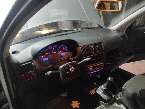 Salpicadero Volkswagen Golf AUS BERLINA