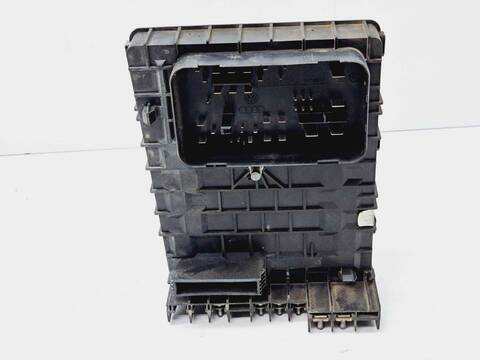 Foto 2ª: Caja Reles Fusibles Volkswagen Golf 1.9 TDI BERLINA 105CV 77KW [BXE] (2007)
