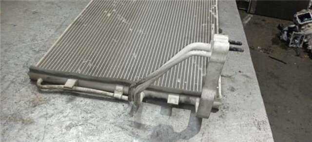 Foto 2ª: Radiador Calefaccion A.A. Hyundai ix20 1.4 25 ANIVERSARIO [1.4 LTR. - 66 KW CRDI CAT] [D4FC]