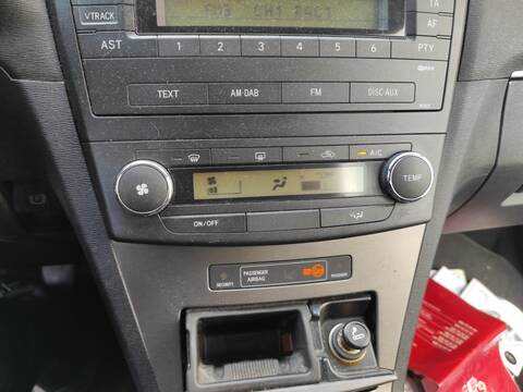 Mando Climatizador Toyota Avensis 1ADFTV
