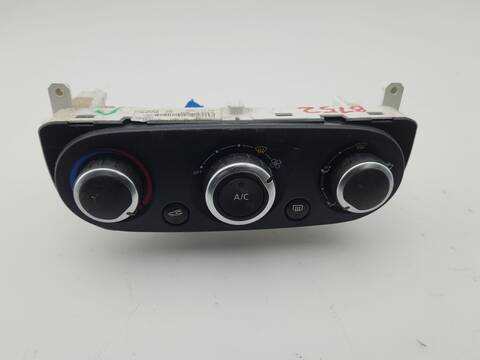 Mando Calefacción A. A. Renault Clio AUTHENTIQUE 75CV 55KW