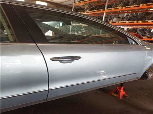 Puerta Delantera Derecha Volkswagen Passat 2.0 TDI 16V