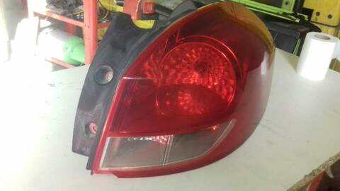 Foto 3ª: Piloto Trasero Derecho Renault Clio K9K T7 GRANDTOUR (2008)