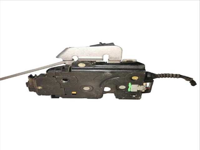 Foto 2ª: Cerradura Puerta Delantera Derecha Audi A4 1.9 TDI QUATTRO (2000)