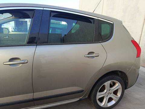 Puerta Trasera Izquierda Peugeot 3008 9HR