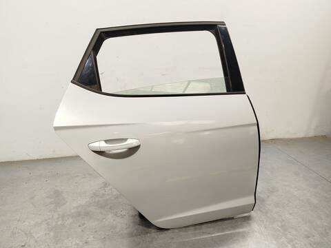 Foto 2ª: Puerta Trasera Derecha Seat Leon 1.4 TGI 110CV 81KW [CPWA] (2018)