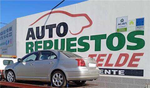 Foto 2ª: Luz Central de Freno Toyota Avensis 2.0 [1AZ-FSE]